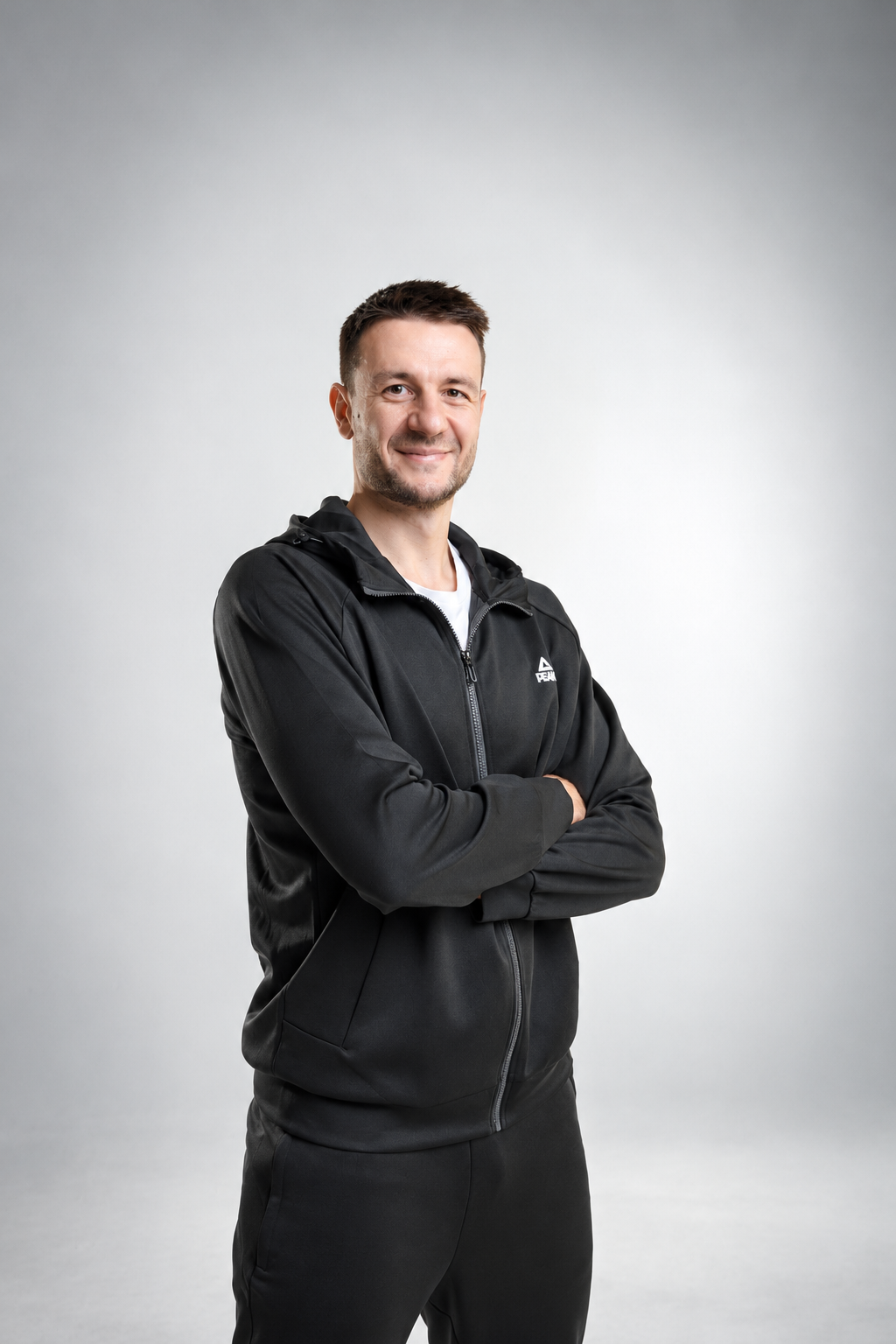 FW6231241_chernyy_01.png