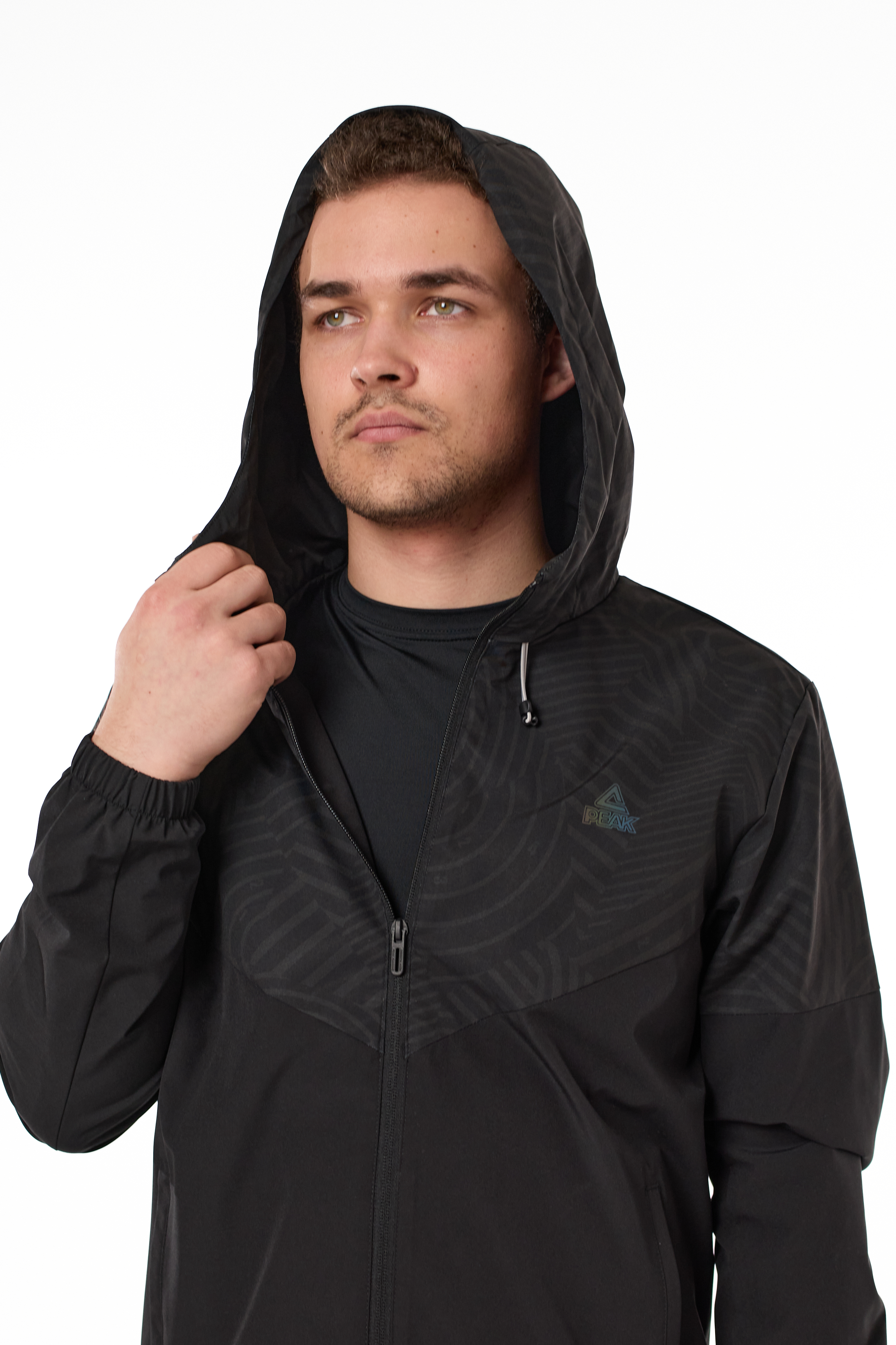 FW2241011_chernyy_05.jpg