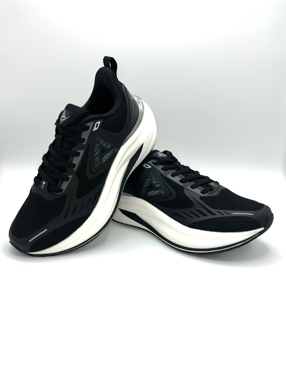 ET261098H_cherno_belyy_05.jpg