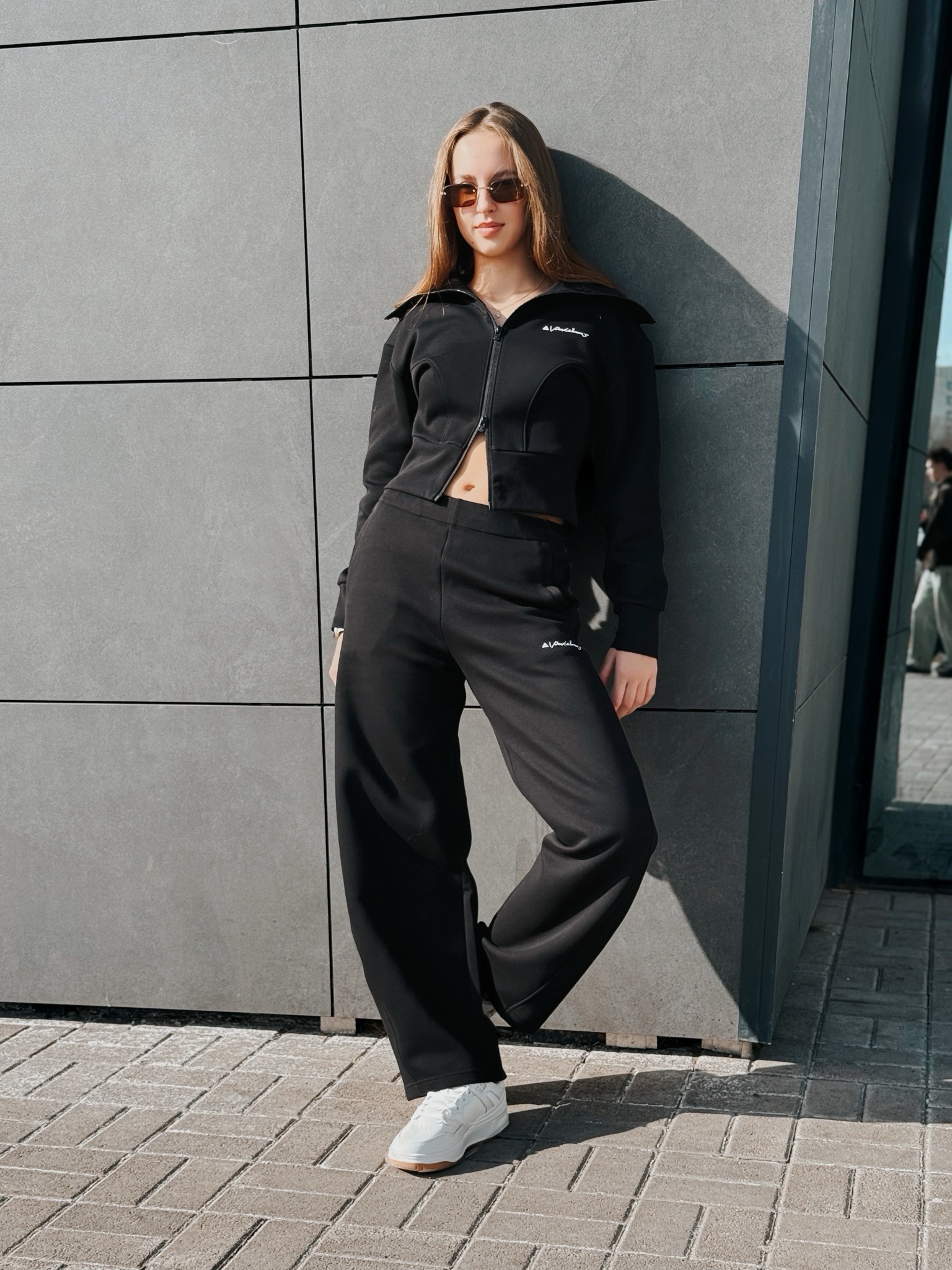 FW3261042_chernyy_01.jpg