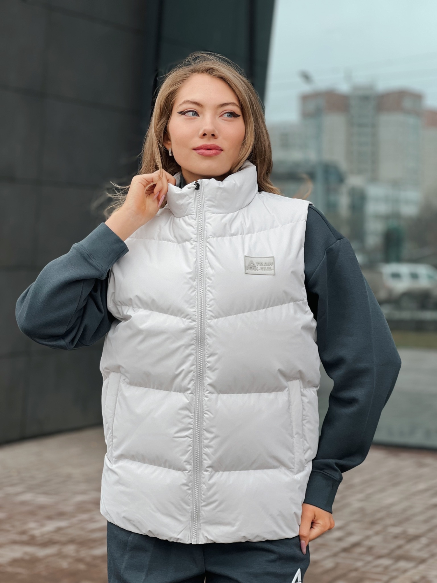 FW4254061_seryy_02.jpg